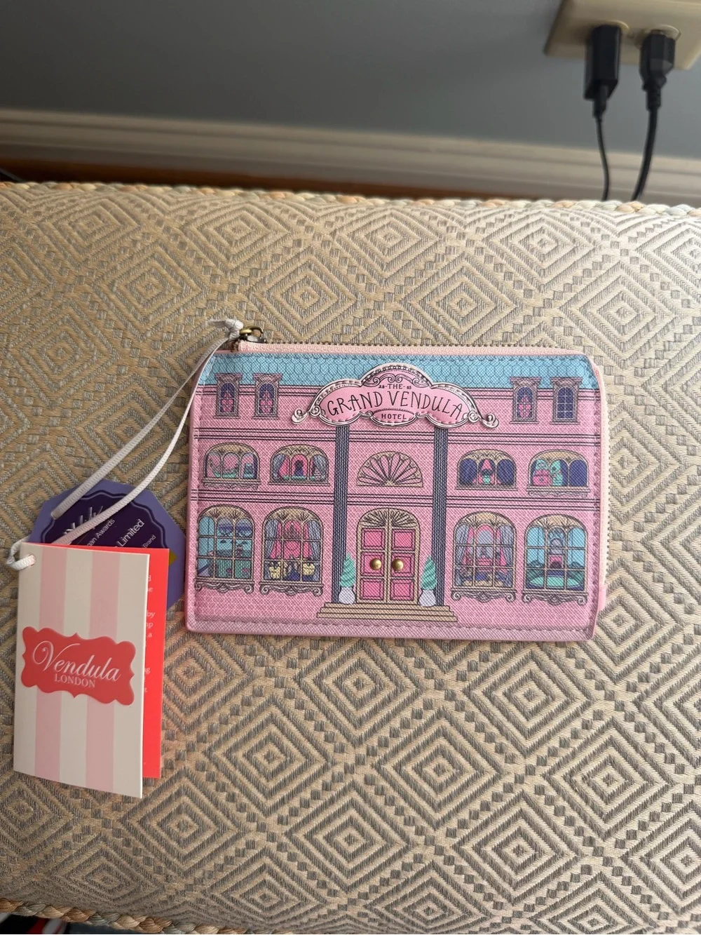 VENDULA The Grand Hotel Shaped Coin Purse NWT
